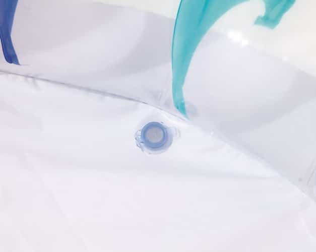 ⁦בריכה אובלית מתנפחת שקופה בעיטור גלים⁩ – תמונה ⁦3⁩