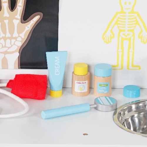 ⁦עמדת רופא מעץ לילדים⁩ – תמונה ⁦2⁩