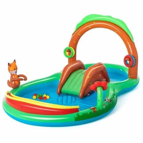 בריכת פעילות היער הידידותי