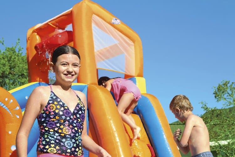 ⁦מתקן קפיצה מתנפח פארק מים + מגלשה + קיר טיפוס + שכשוכית ותותח מים⁩ – תמונה ⁦5⁩