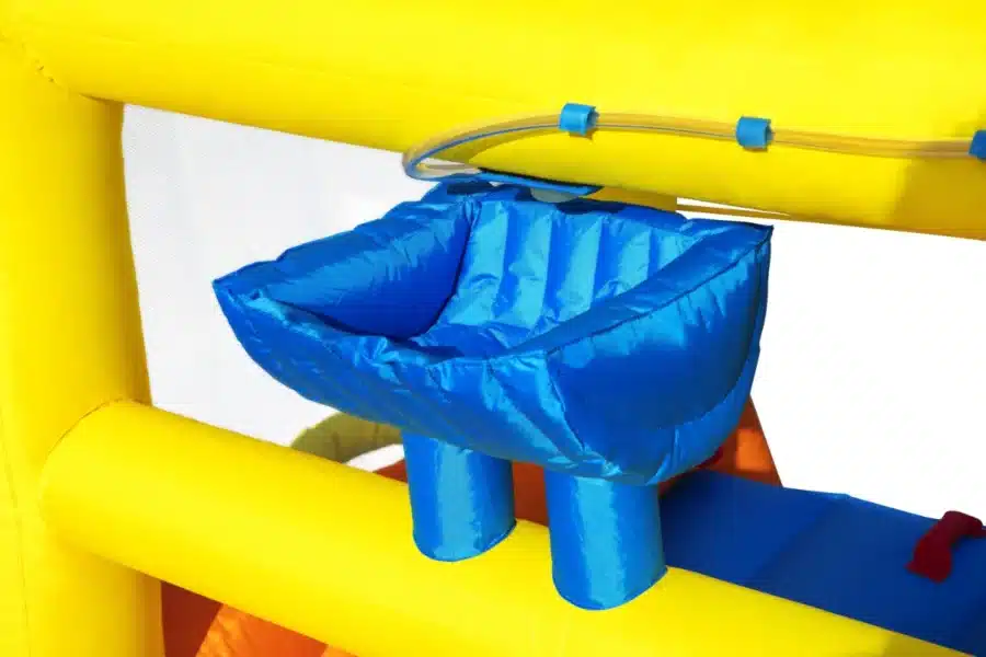 ⁦מתקן מתנפח עם מים גדול 2 מגלשות | 53377 | פארק מים מסלול מירוצים | Bestway|מגלשה+קיר טיפוס+ שיכשוכית⁩ – תמונה ⁦7⁩