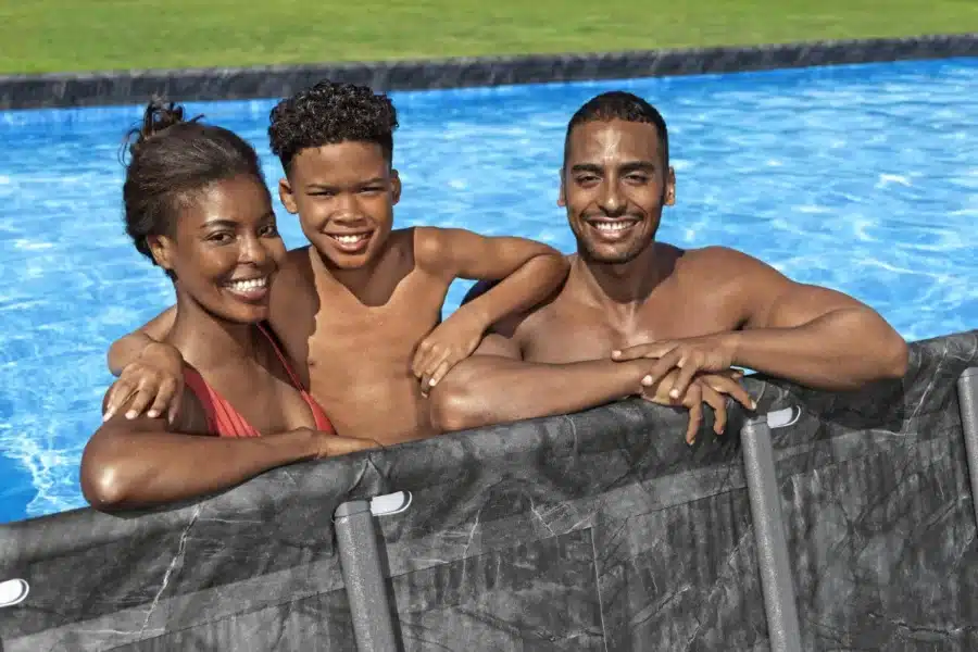 ⁦בריכת מלבנית+ משאבת חול 2200 +סולם+ כיסוי וצמר גפן| 9.56X4.88X1.32סמ|APX 365| BESTWAY|מקט 561KJ|⁩ – תמונה ⁦7⁩