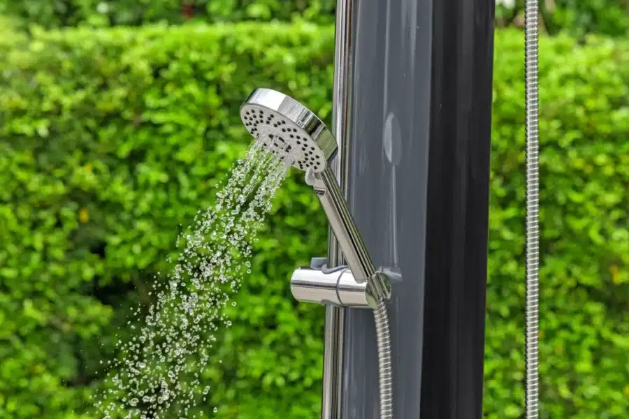 ⁦מקלחון חיצוני לחצר/גינה עם ראש מקלחון מתכוונן 35 ליטר | מקט BESTWAY| 58696⁩ – תמונה ⁦3⁩