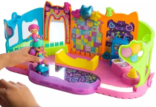 ⁦חדר מסיבות החלקה על גלגיליות של גבי | Gabby's Dollhouse | מק"ט 3645H⁩ – תמונה ⁦4⁩